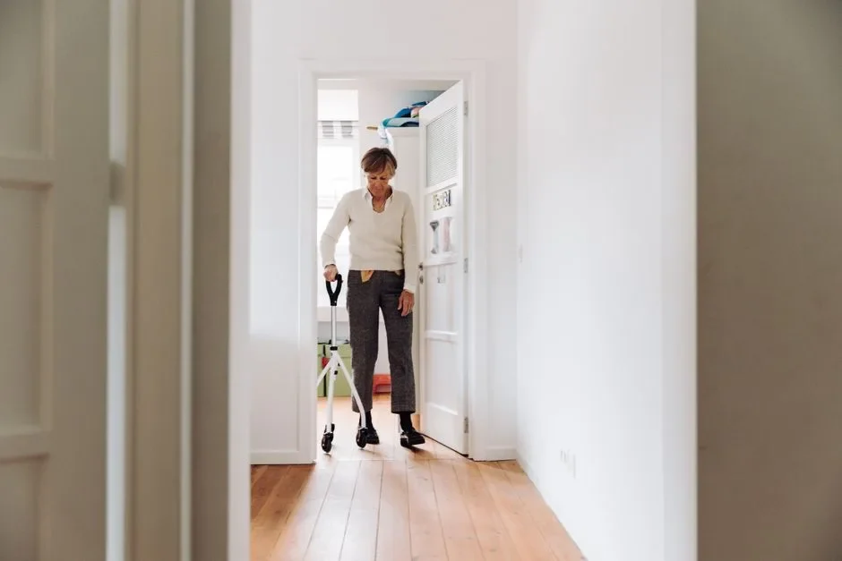 Physical therapy and safe walking after hip replacement